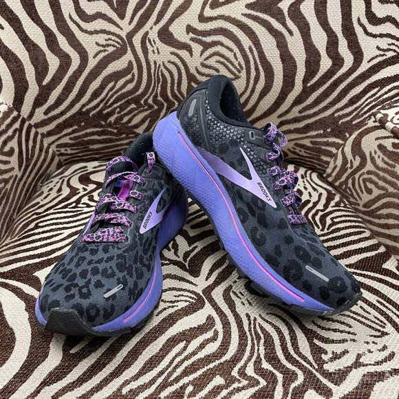 Brooks Shoes - Brooks Gray Print Shoe Size 7.5